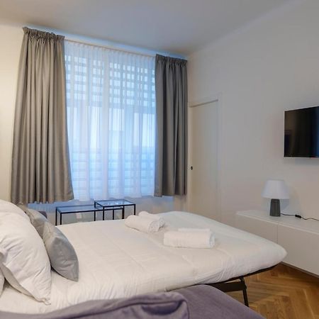 Duomo-Porta VeneziaLuxury Wifi E Netflix Apartment มิลาน ภายนอก รูปภาพ