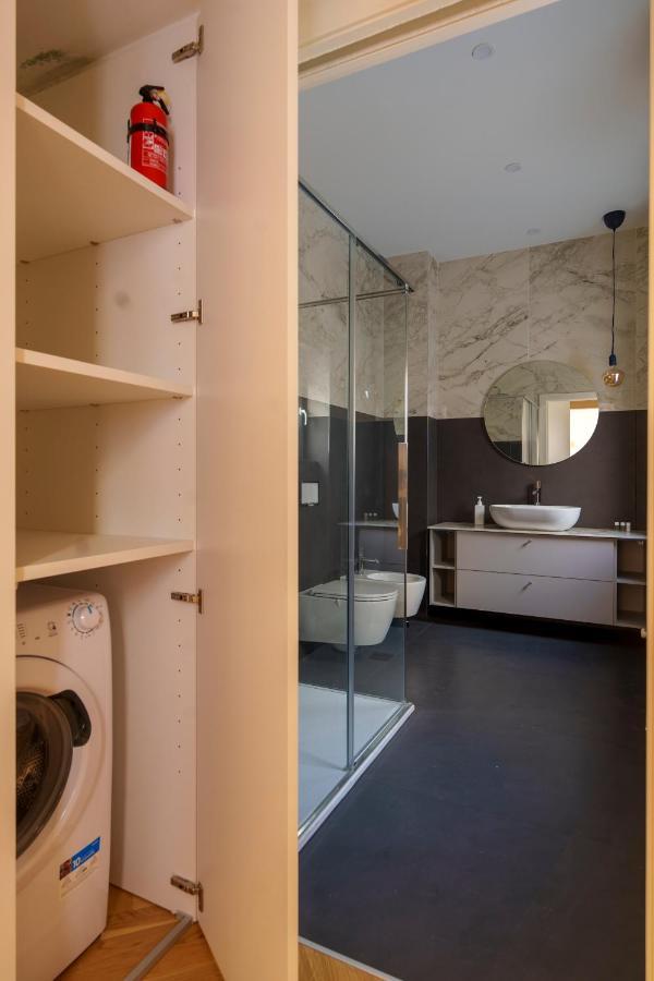 Duomo-Porta VeneziaLuxury Wifi E Netflix Apartment มิลาน ภายนอก รูปภาพ